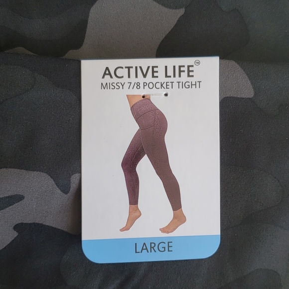 NWT Active Life Camo Print Leggings - Picture 3 of 6